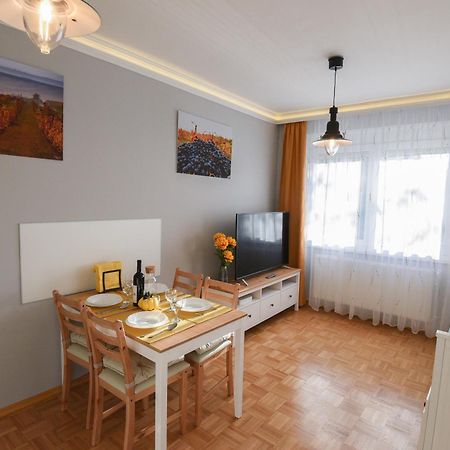 Vitalis Apartman Eger Buitenkant foto
