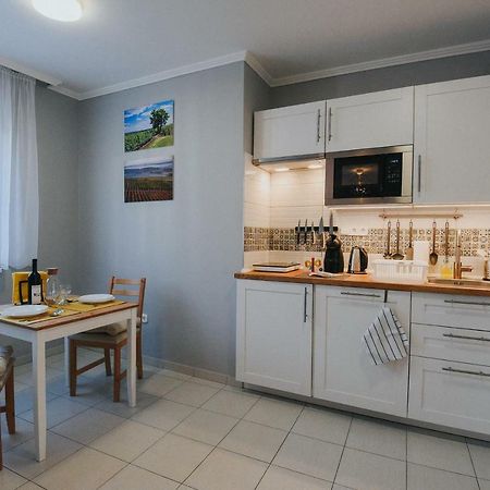 Vitalis Apartman Eger Buitenkant foto