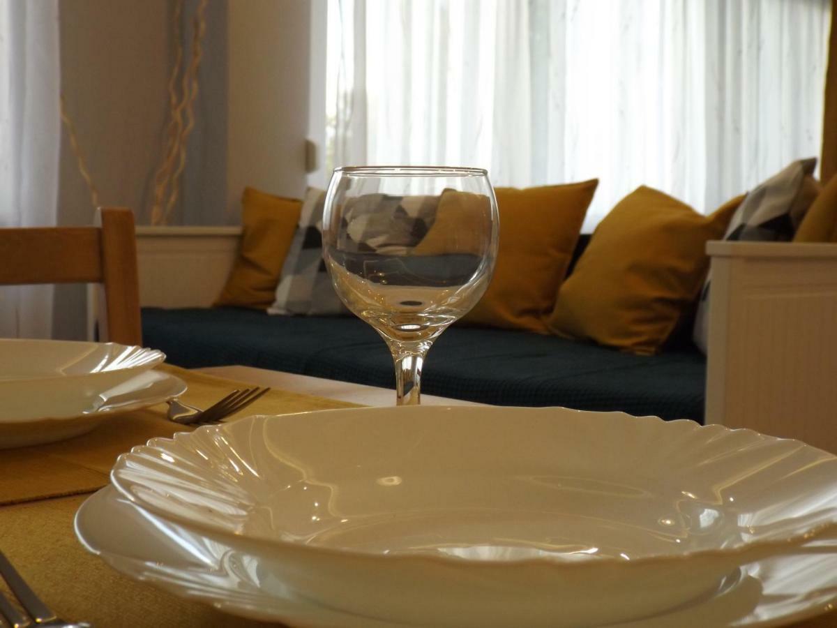 Vitalis Apartman Eger Buitenkant foto